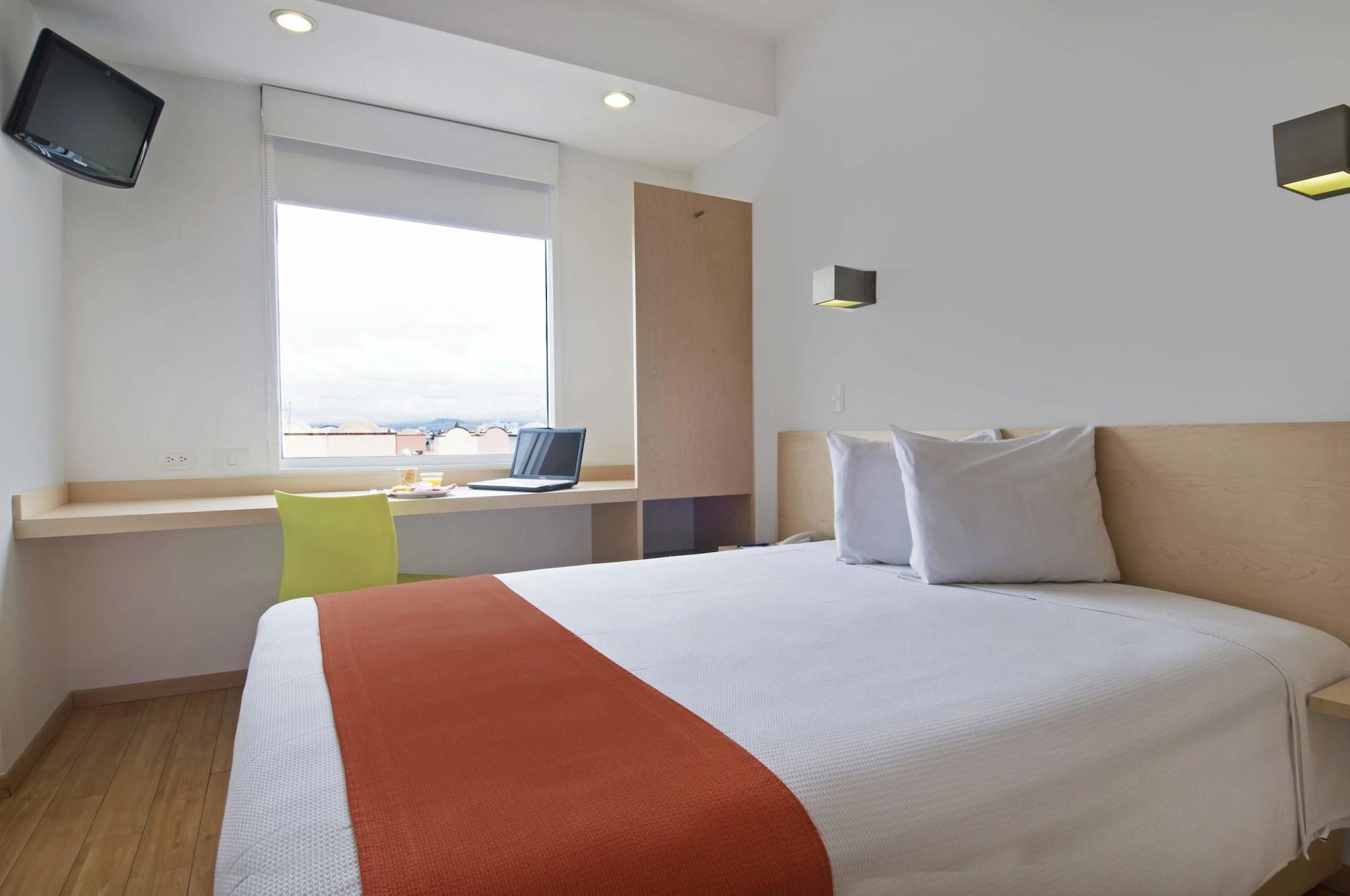 One Toluca Aeropuerto Hotel Екстериор снимка