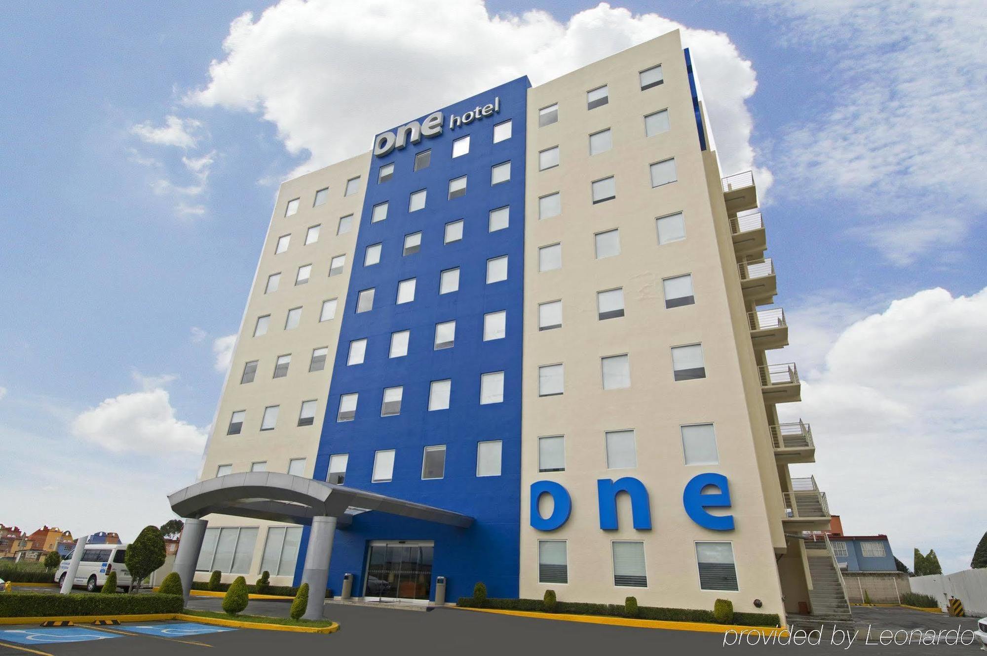 One Toluca Aeropuerto Hotel Екстериор снимка